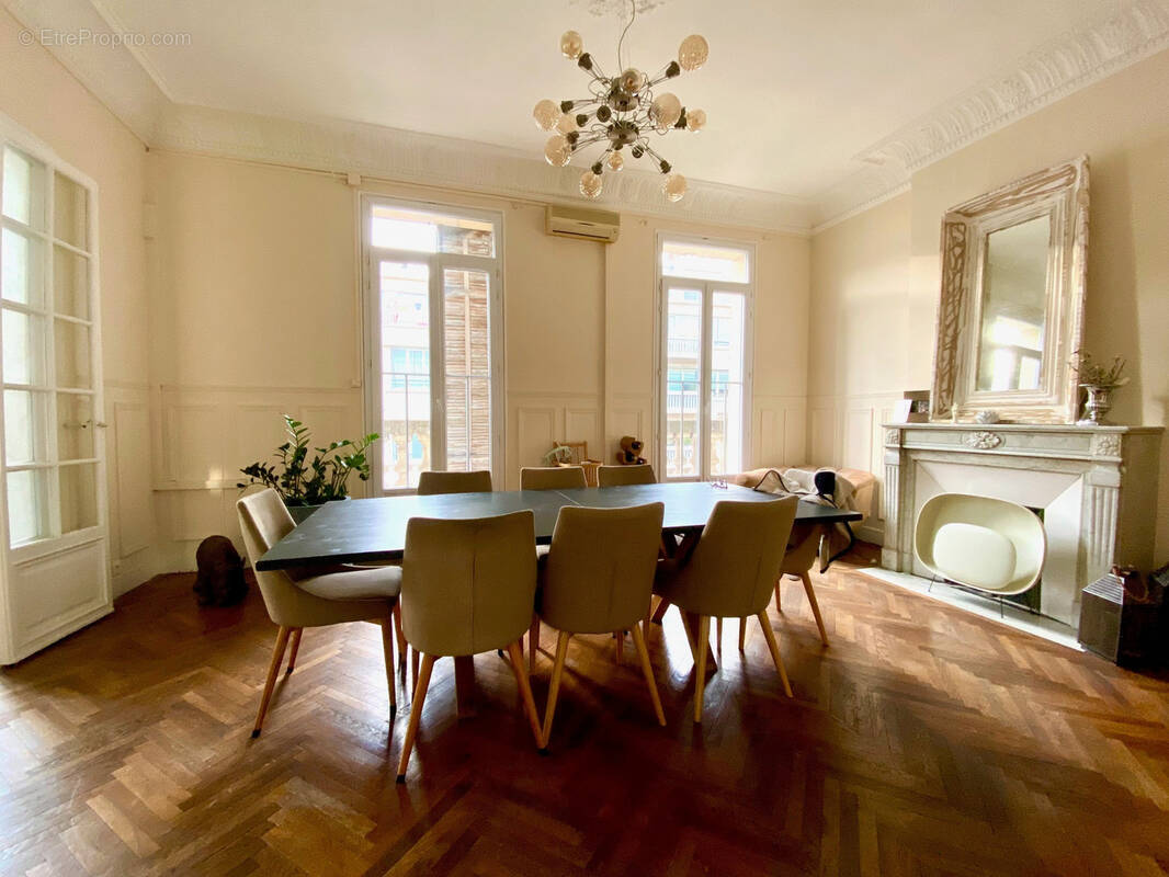 Appartement à MARSEILLE-8E