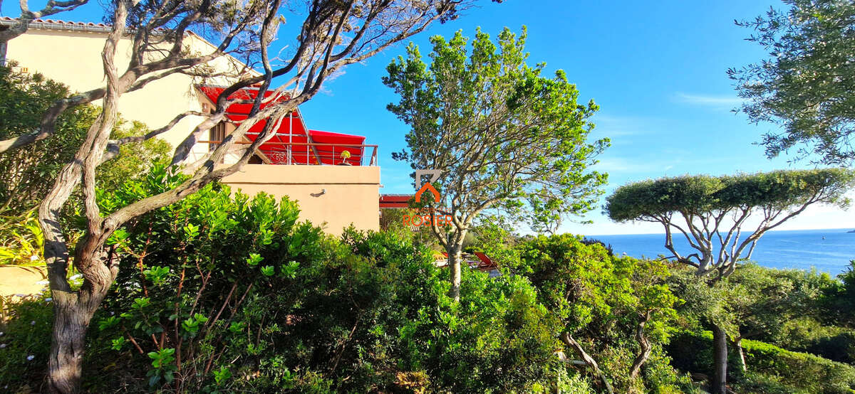 Maison à HYERES