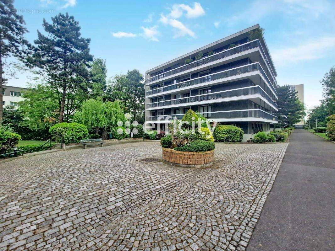 Appartement à SAINT-GRATIEN