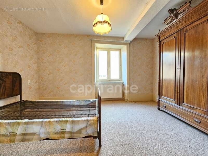 Maison à PANISSIERES