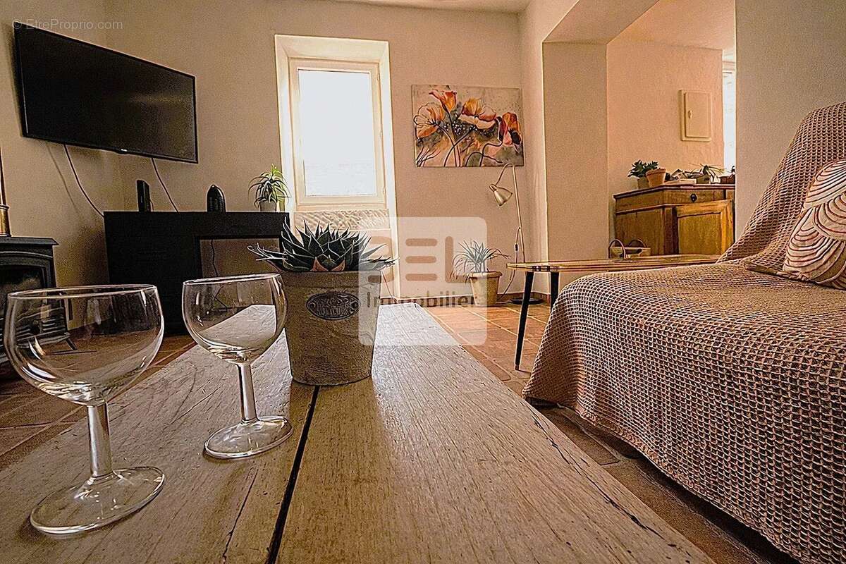 Maison à GOUDARGUES