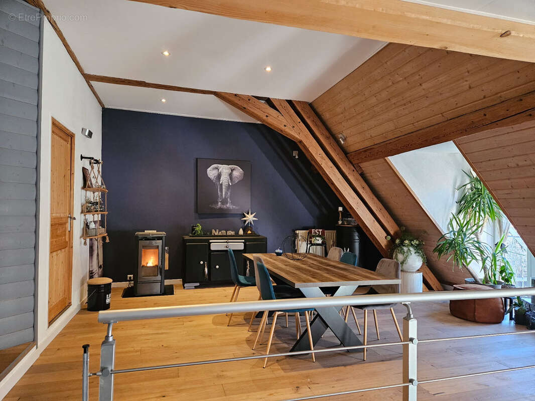 Appartement à ORNANS