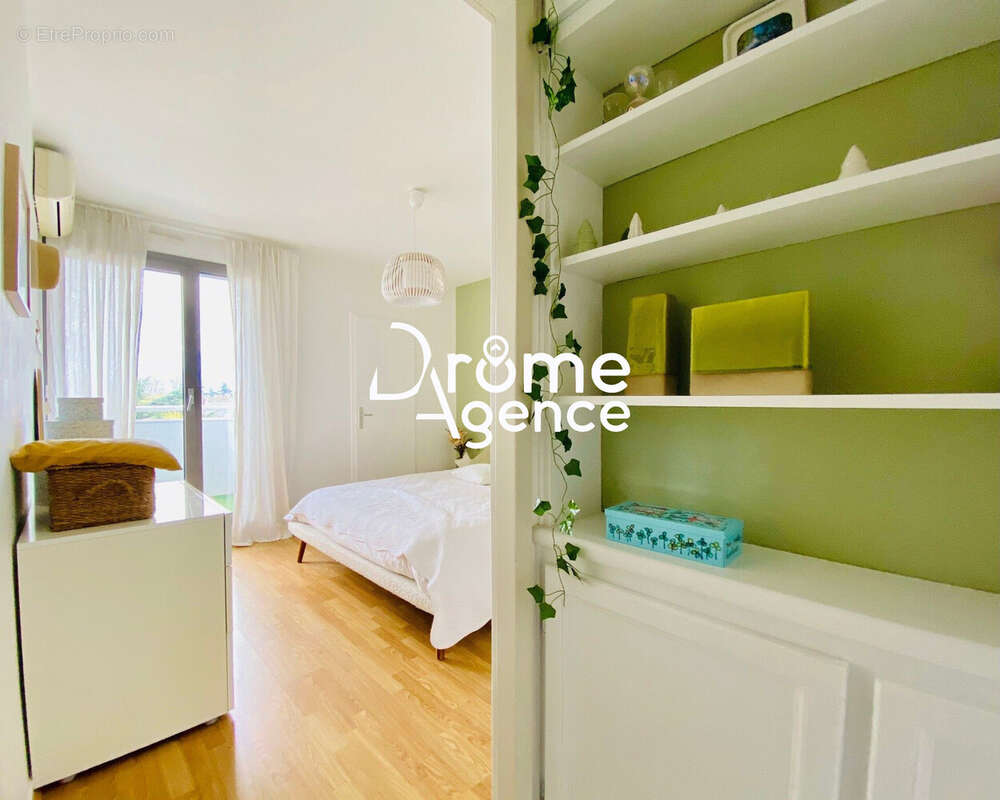 Appartement 99 m² à Valence  - photo 7