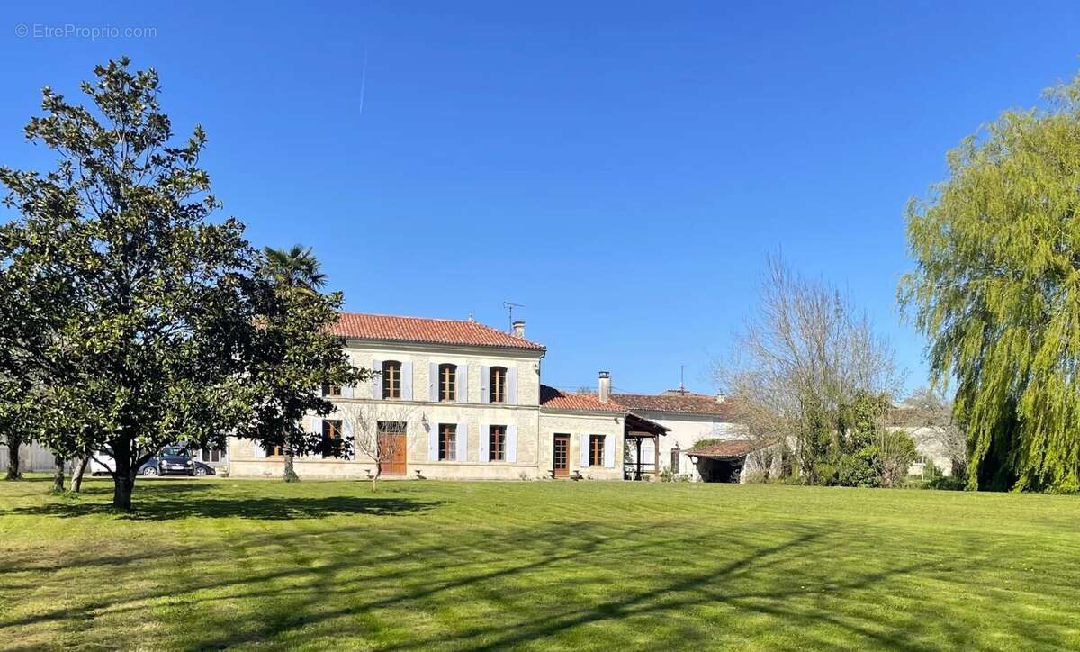 Maison à VARAIZE