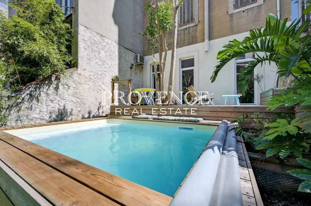 Appartement à MARSEILLE-5E