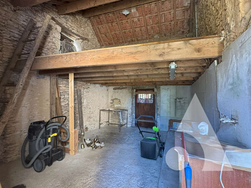 Maison à SALIGNAC-EYVIGUES