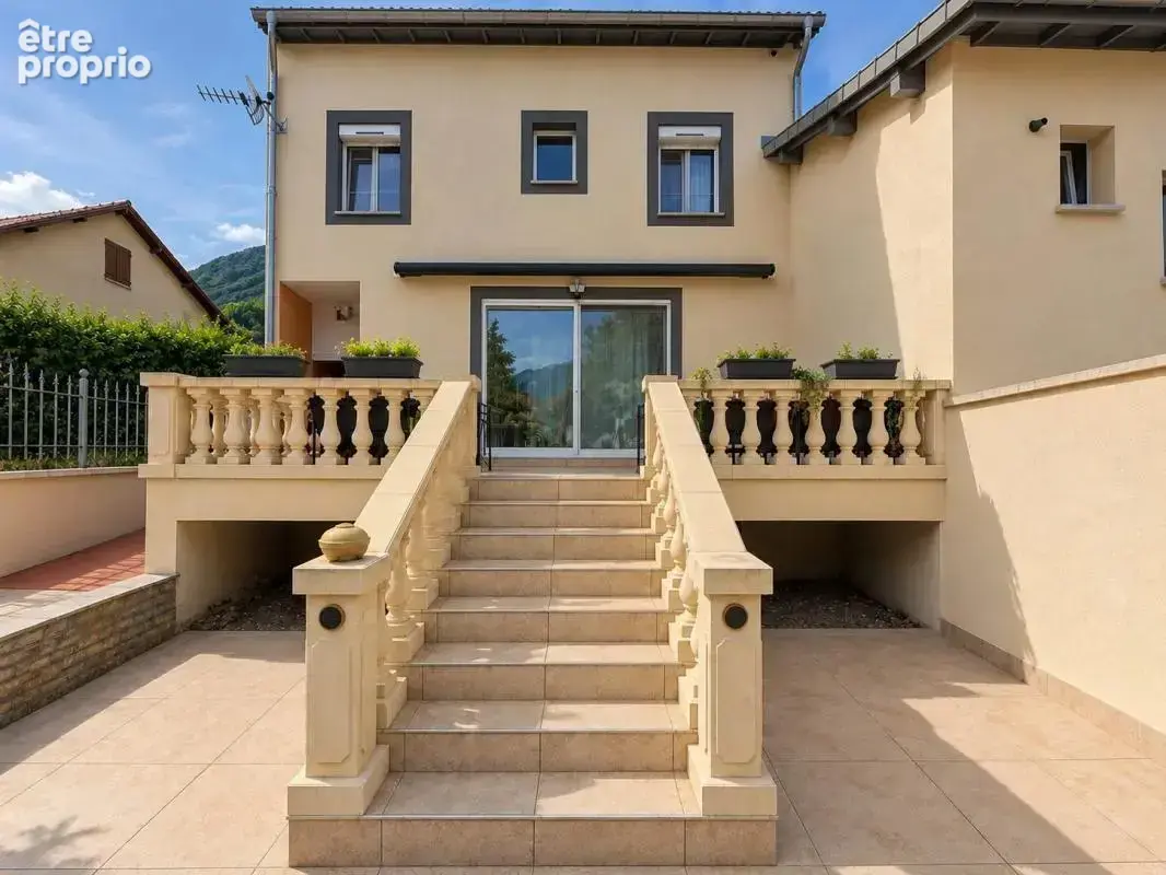 Photo Maison à La Saulce au prix de 445 000€