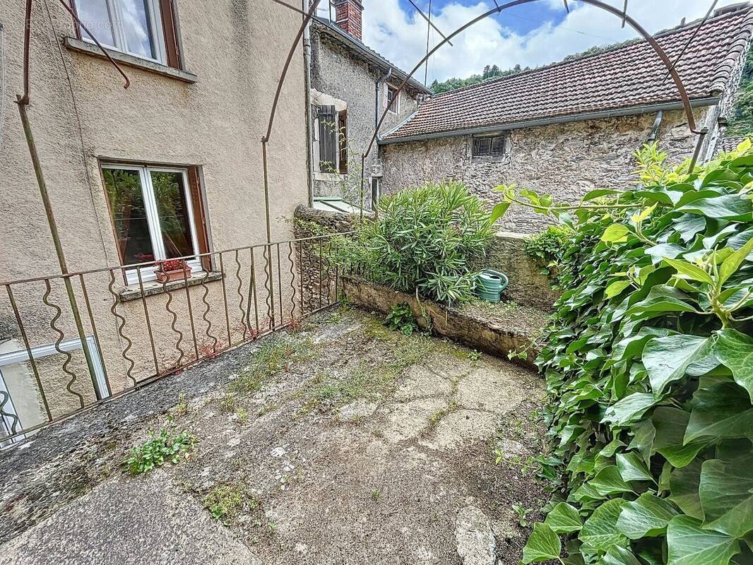 Appartement à SAINT-PONS-DE-THOMIERES