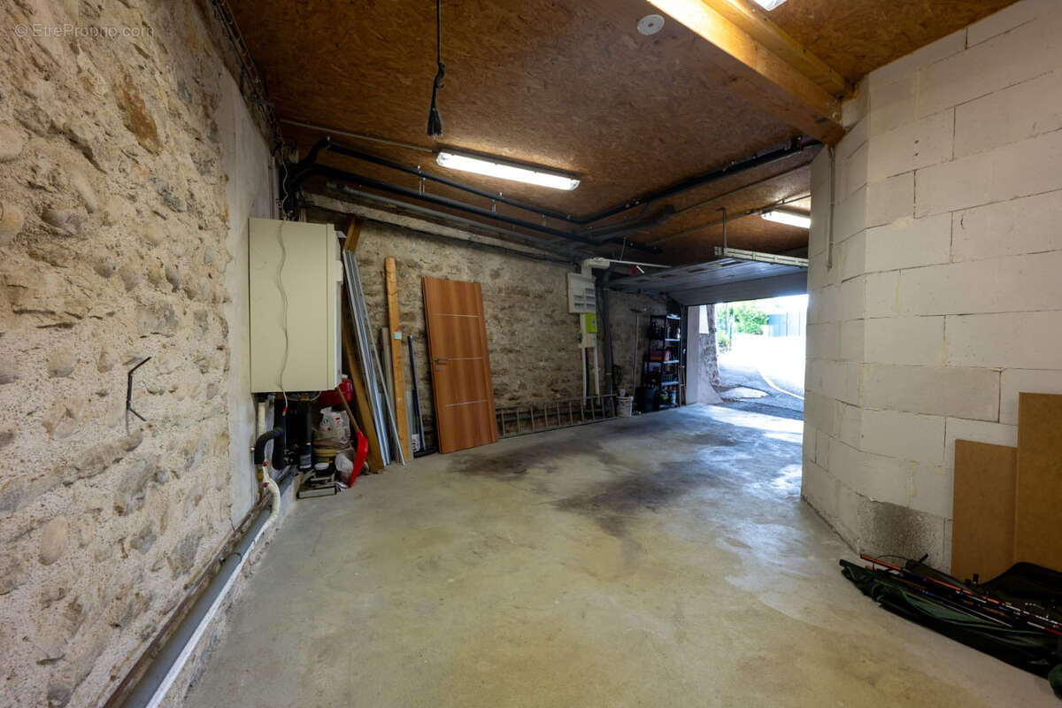 Maison à SAINT-DENIS-EN-BUGEY