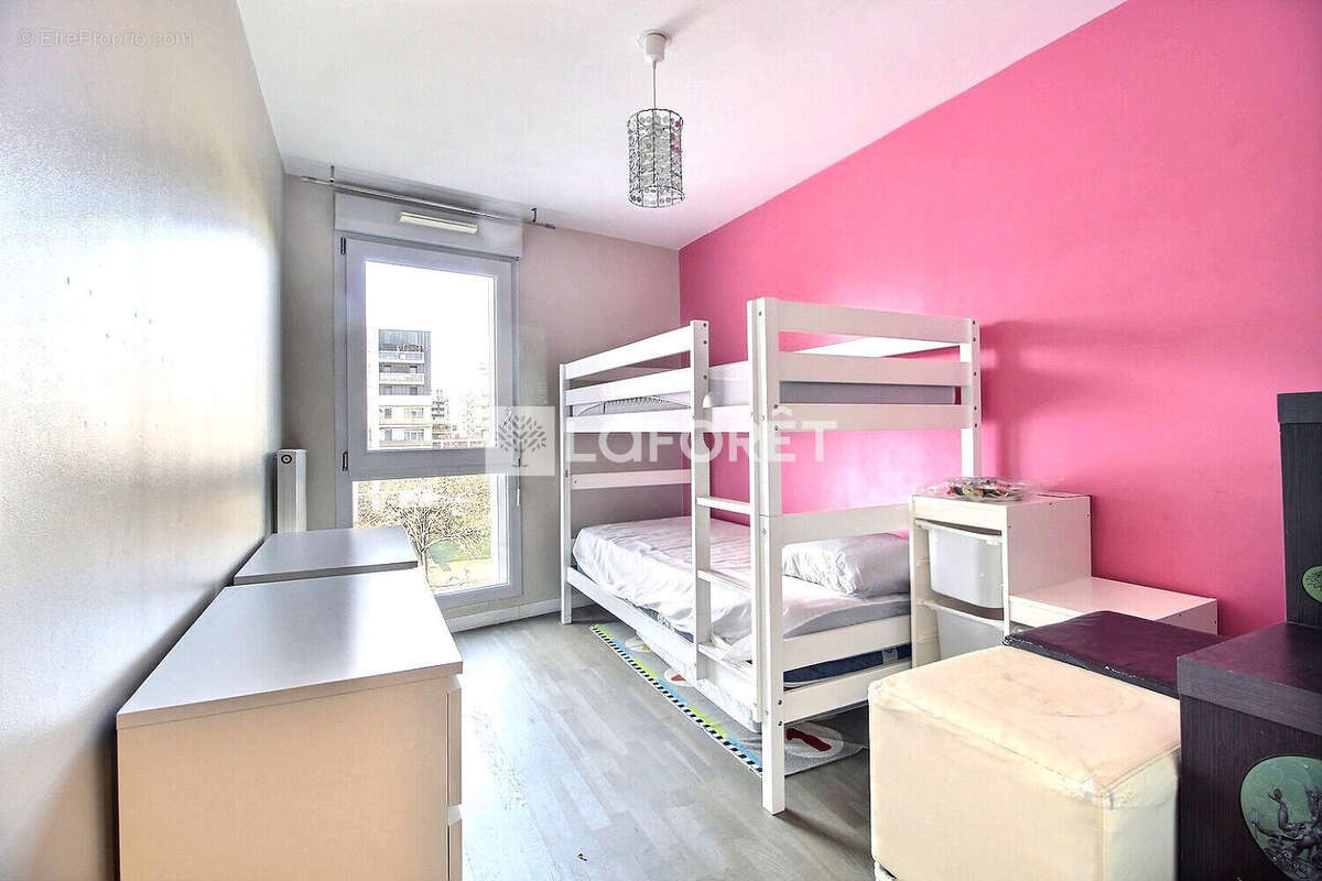 Appartement à GENNEVILLIERS