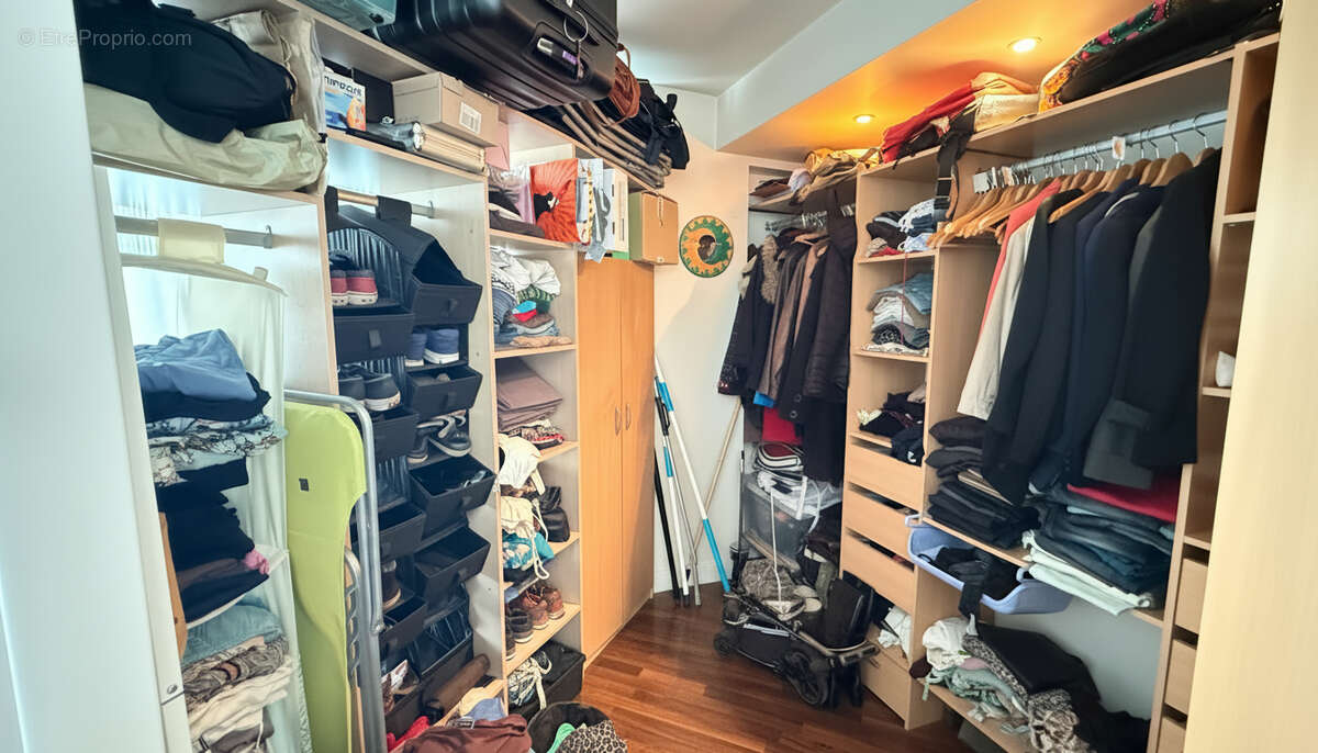 Appartement à PARIS-12E