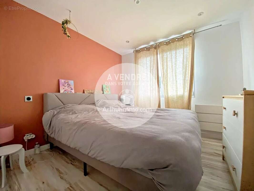 Maison familiale de 5 chambres avec dépendances - photo 10