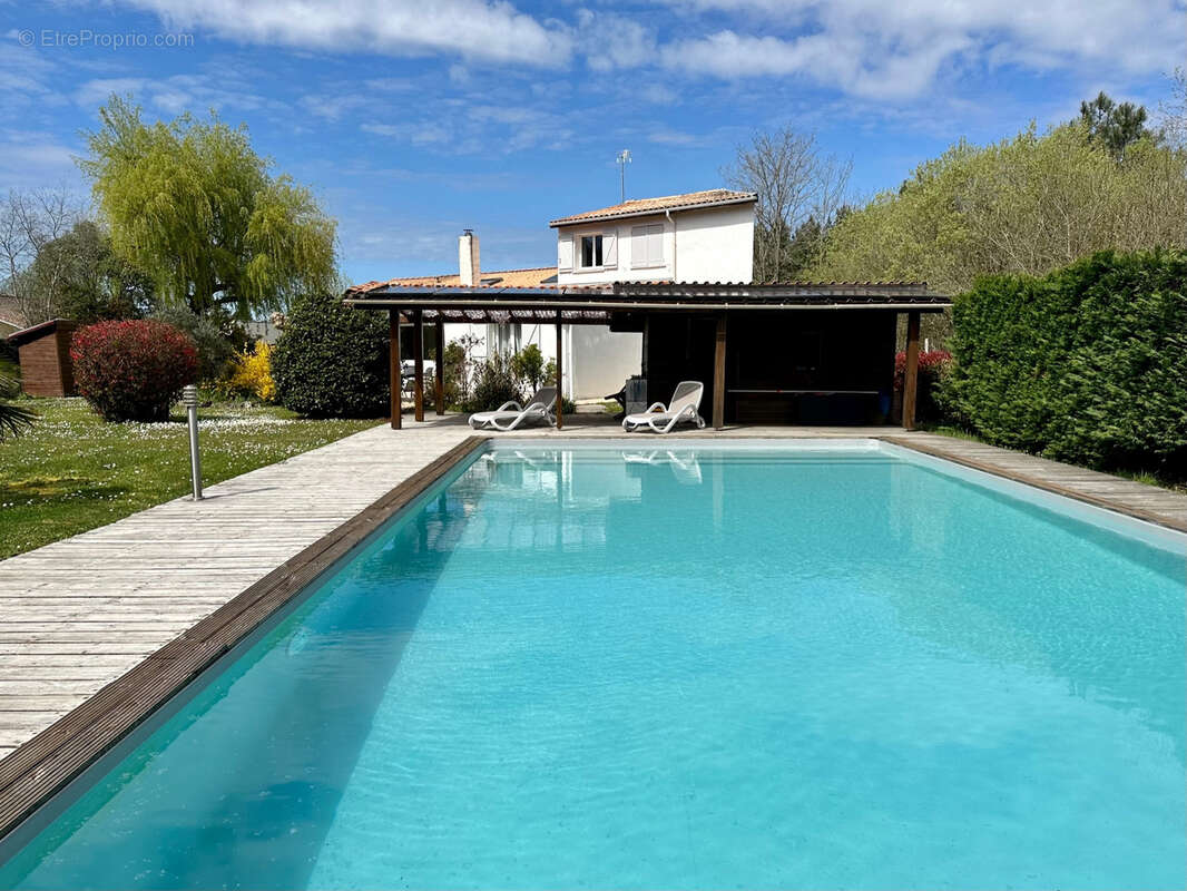 Maison à LE PIAN-MEDOC