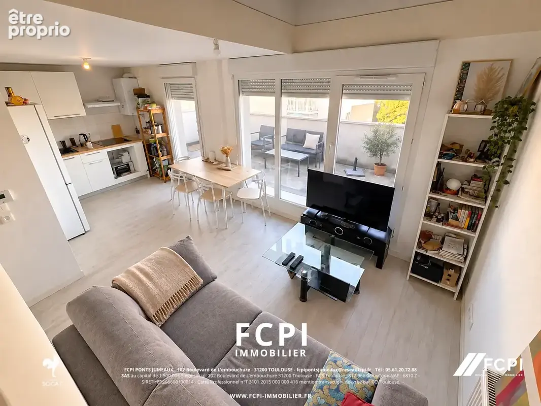 Appartement duplex trois pièces 53 m2 - EYSINES - photo 2