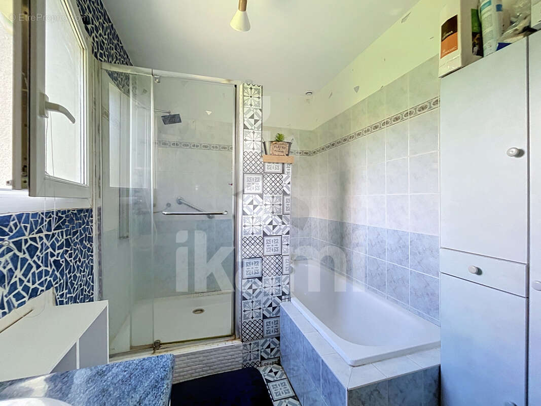 Maison t5 130 m2 sous-sol piscine - photo 9
