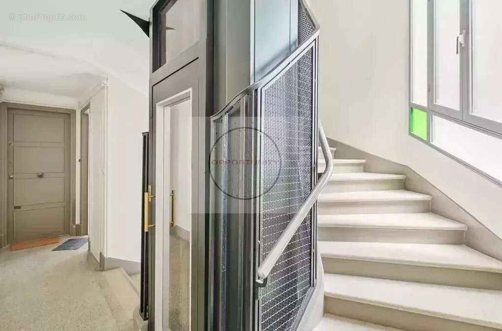 Appartement à PARIS-20E