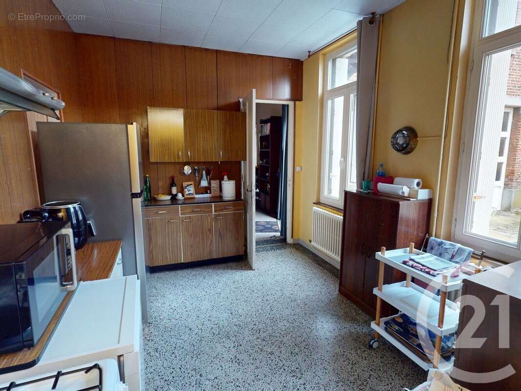 Autre à SAINT-QUENTIN