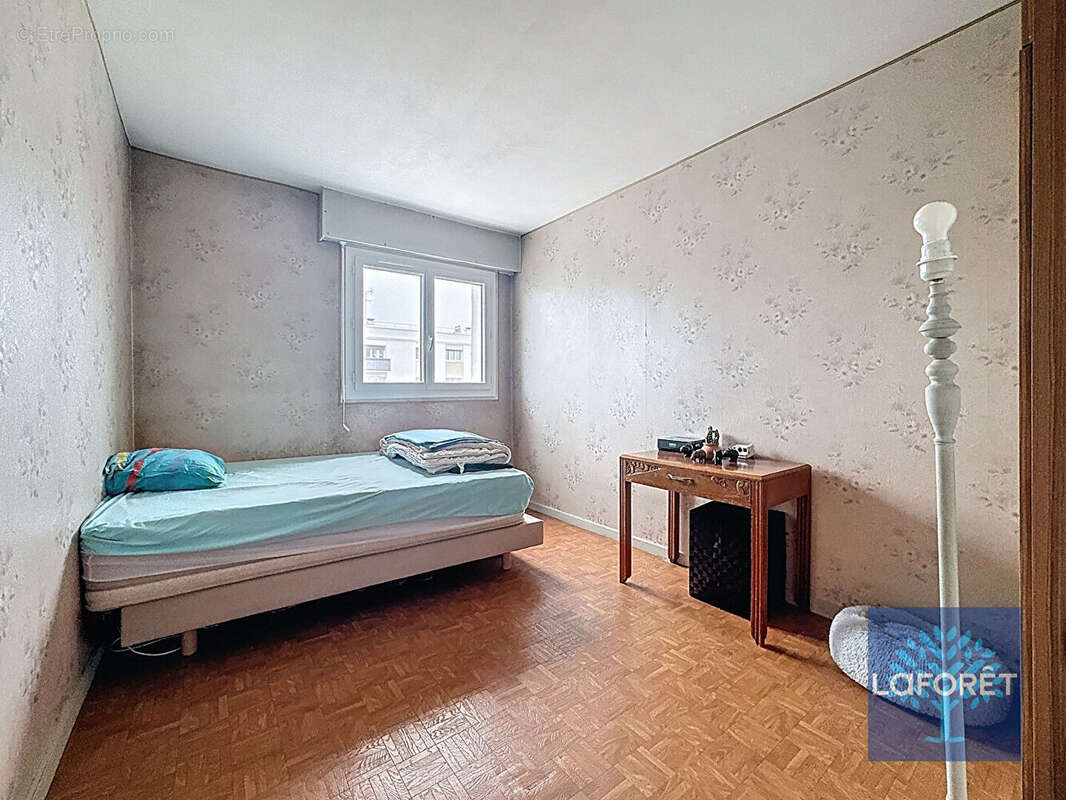 Appartement à CHILLY-MAZARIN