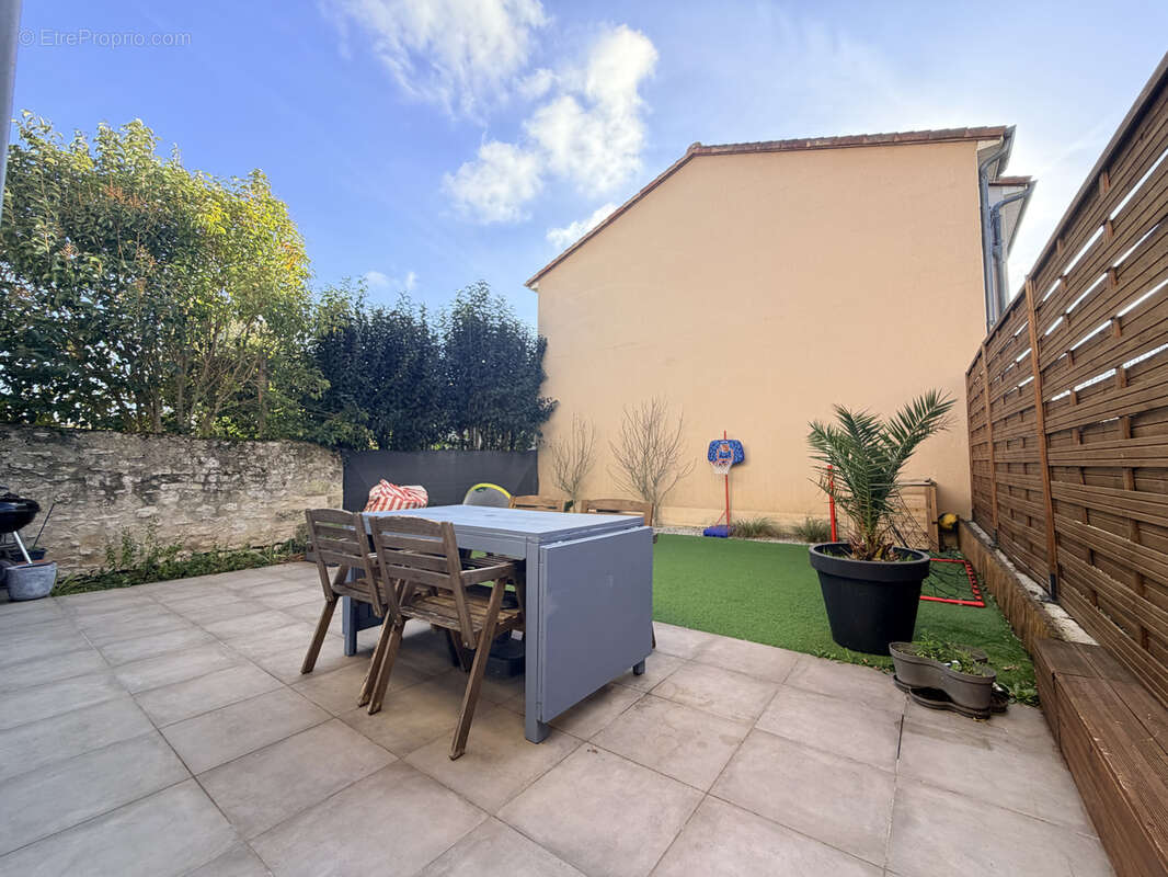 Maison à JAUNAY-CLAN