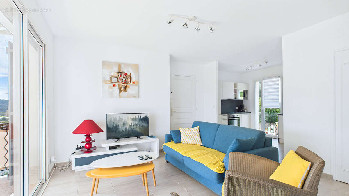 Appartement à CARQUEIRANNE