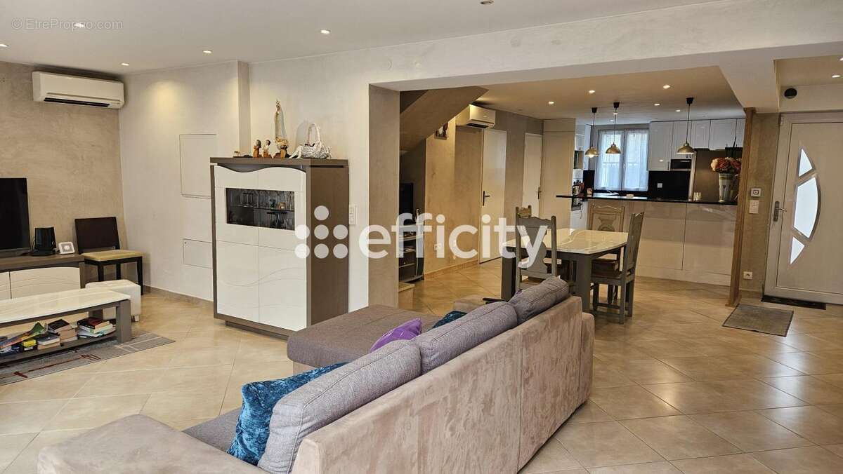 Maison à CHAMPIGNY-SUR-MARNE