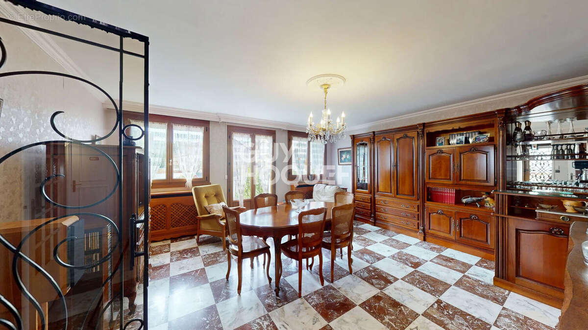 Maison à FRANCONVILLE