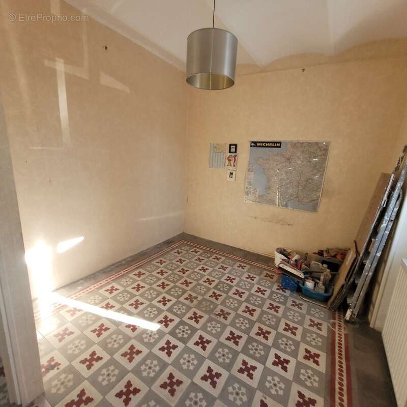 Maison à SAINT-MARTIN-DE-VALGALGUES