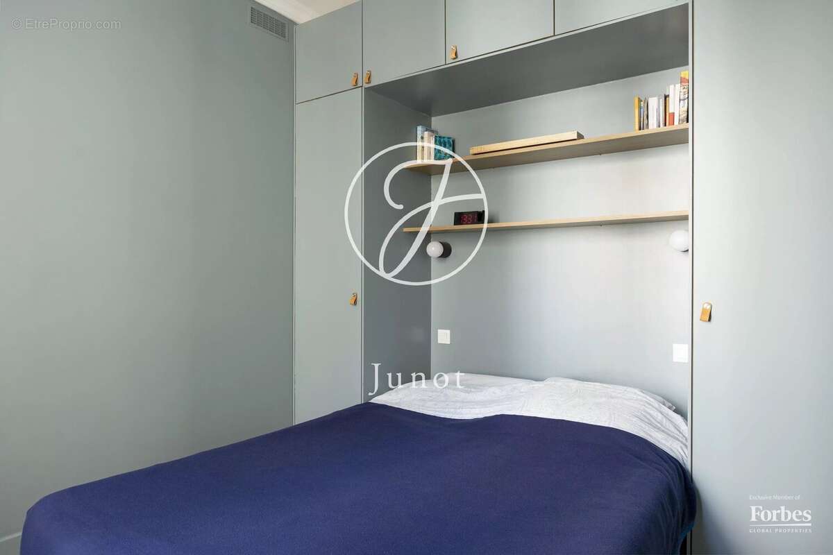 Appartement à PARIS-7E