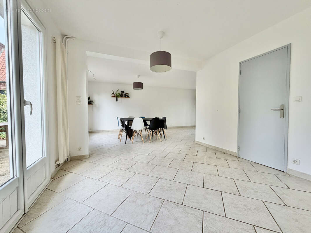 Maison à HOUPLIN-ANCOISNE