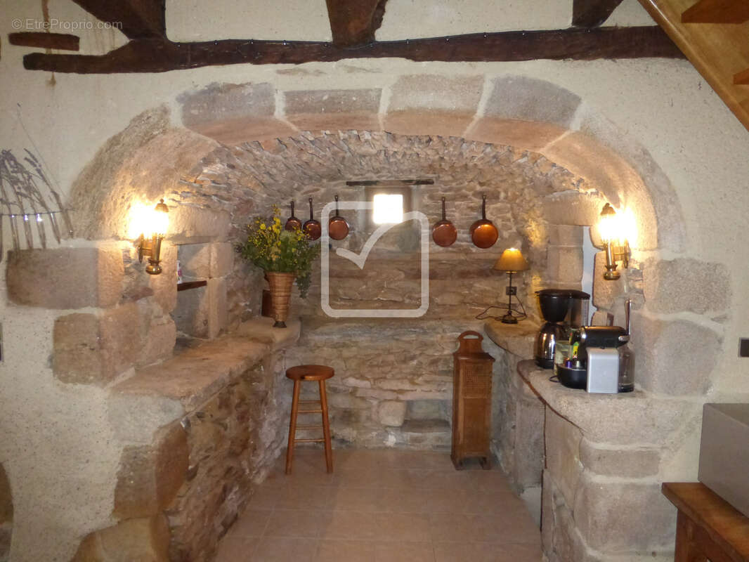Maison à LAVAL-DE-CERE
