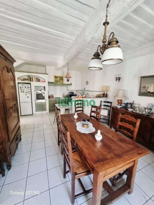 Rare Draguignan belle maison de ville F3/4 107m2 terrasse véranda 2 garages caves 267000€ dpe d - photo 9