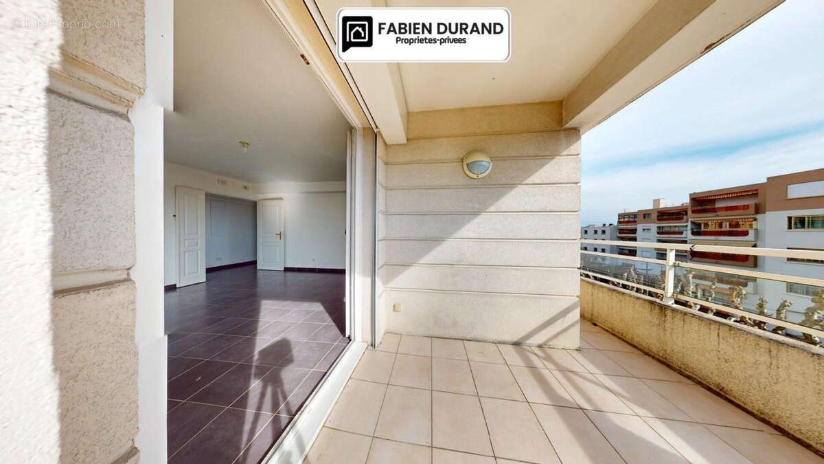 Appartement à MANDELIEU-LA-NAPOULE