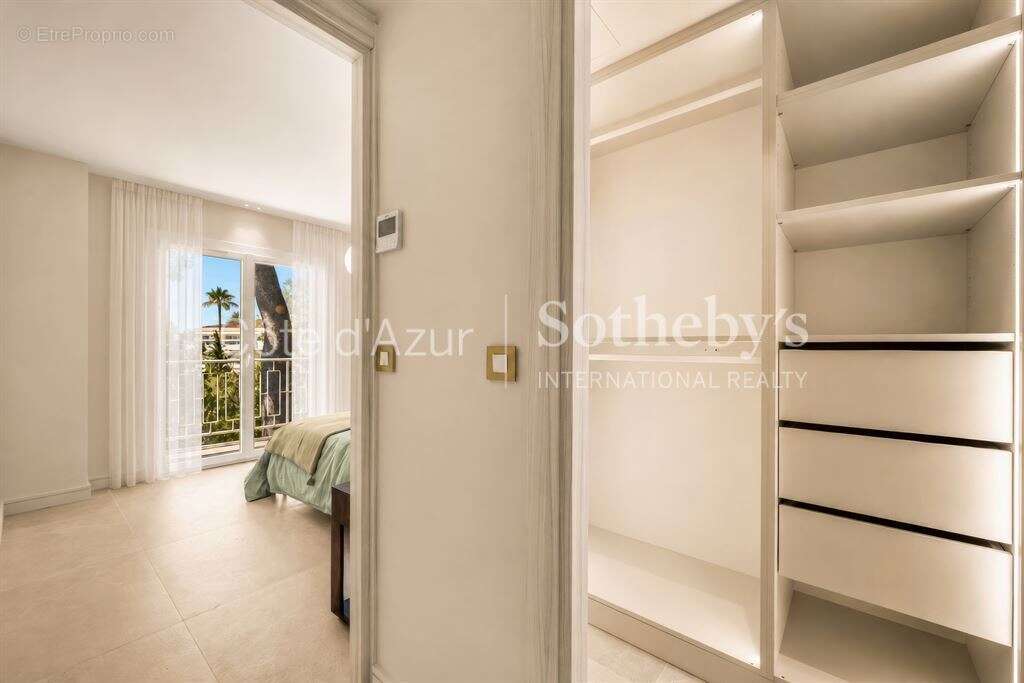 Cannes Oxford : Appartement vue mer 86 m² avec terrasse, résidence recherchée proche Estérel - photo 8