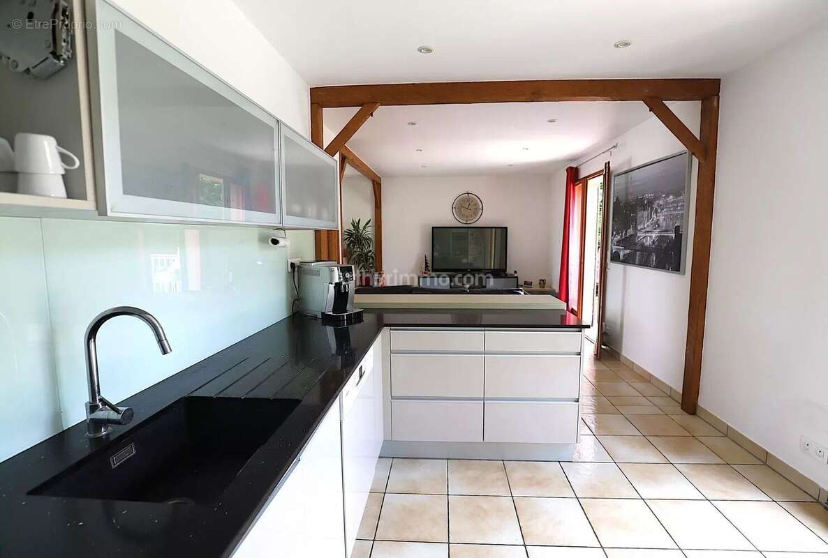 Maison à LEUVILLE-SUR-ORGE