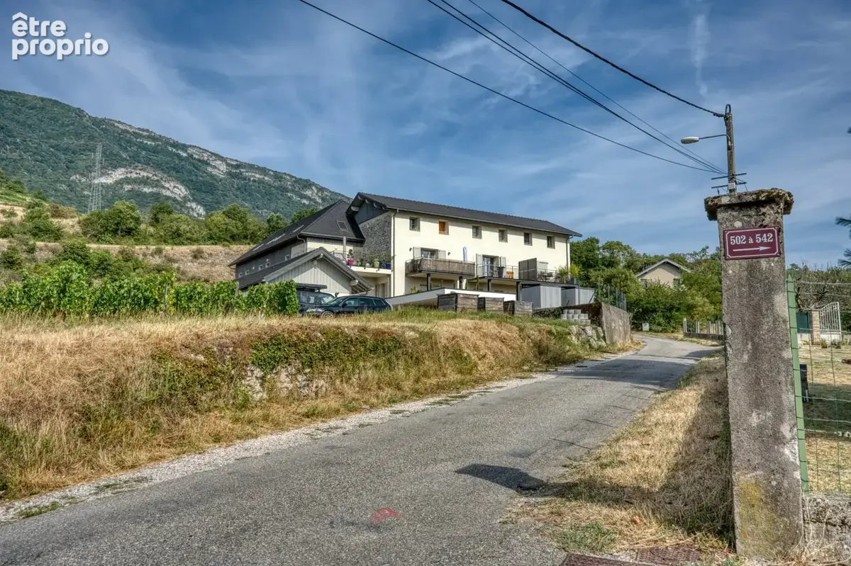Saint-Jeoire-Prieuré - T4 - Vue dégagée - photo 6