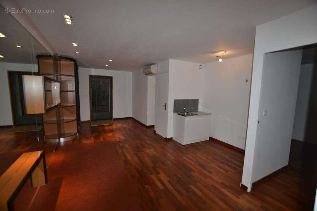 Appartement à VALBONNE