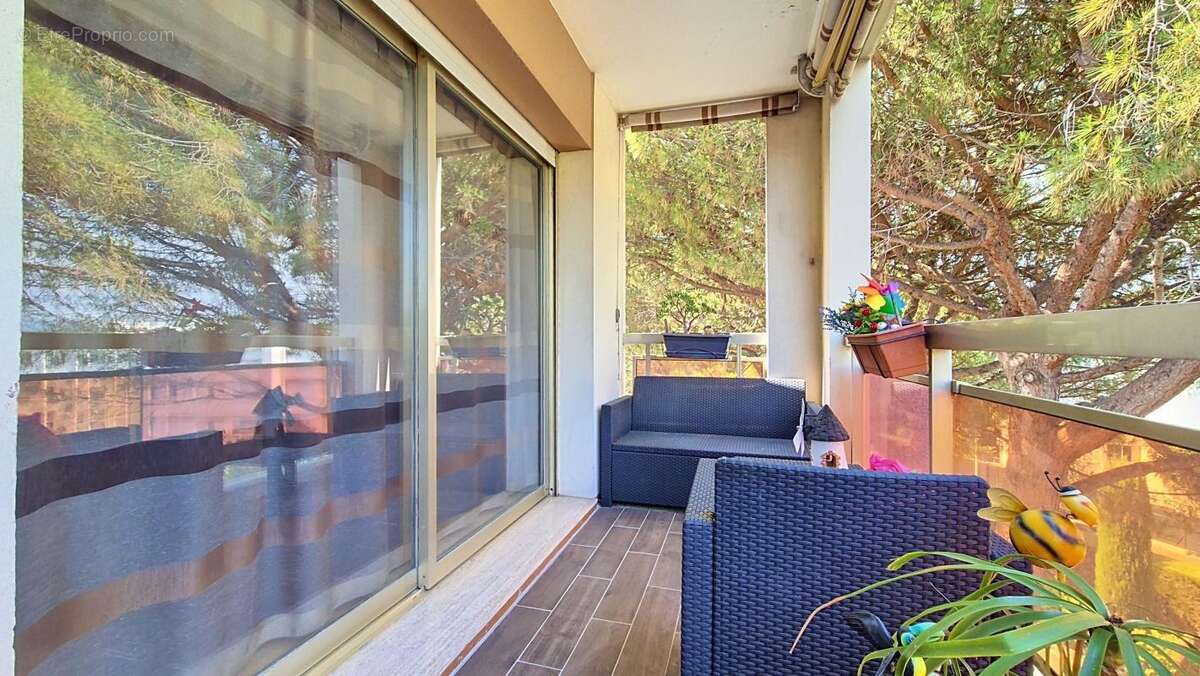 Appartement à LE CANNET