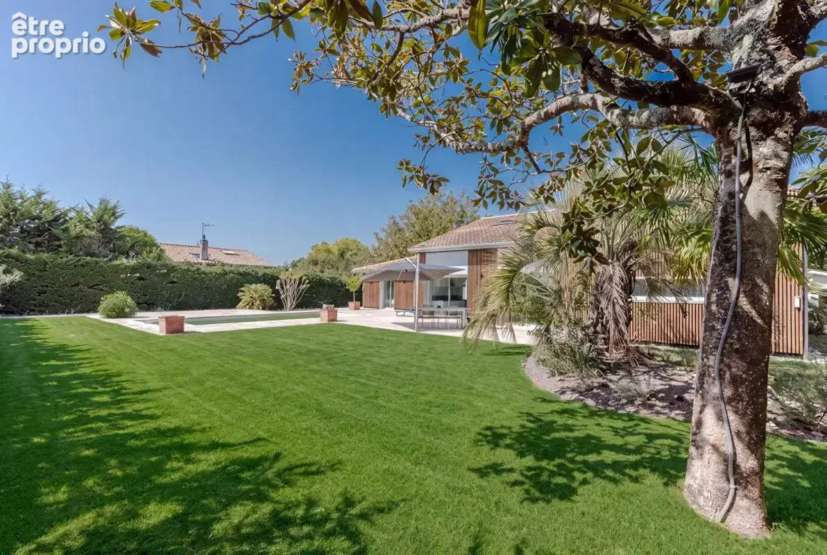 Villa d'architecte de 233 m2 avec piscine et jardin paysagé à Villenave d'Ornon - photo 2