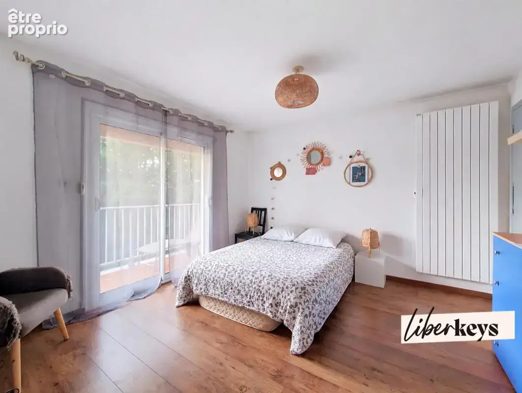 Rennes Le Landry  - T5, env. 100 m² / Dernier étage, grand balcon Ouest, lumineux, garage - photo 8