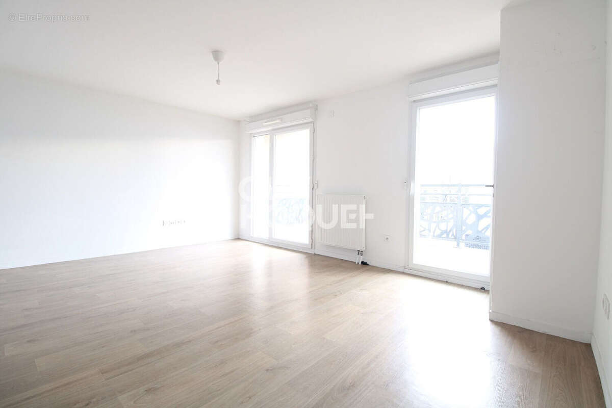 Appartement à BRIE-COMTE-ROBERT