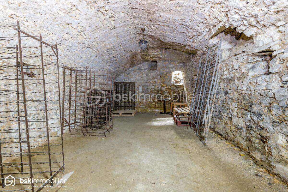 Maison de caractère 326 m² – Hyper-centre Châteauroux – Gros potentiel - photo 21