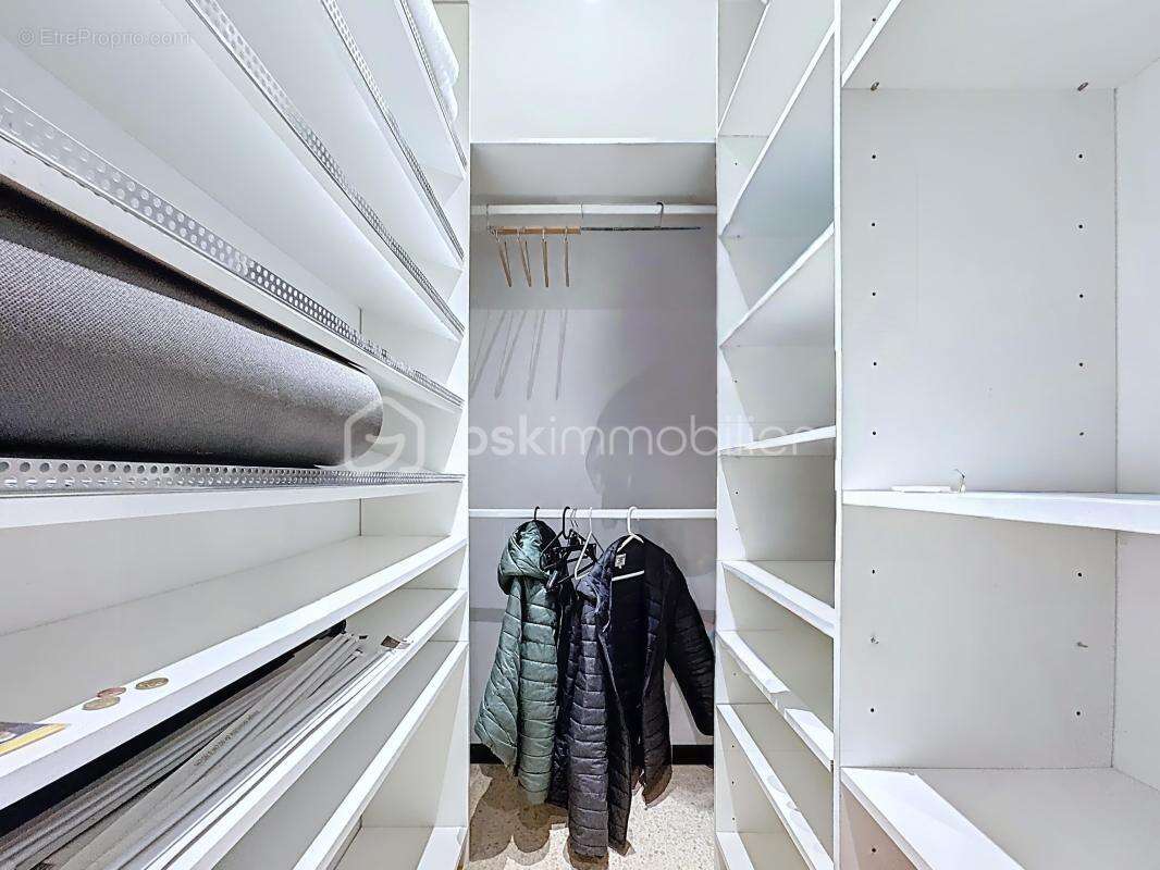 Appartement à FONTAINE