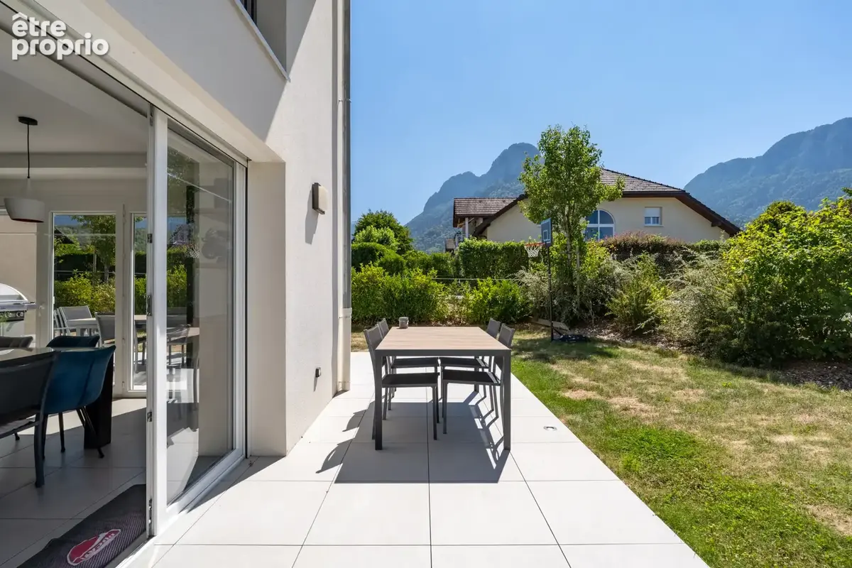 DOUSSARD - Appartement T4 lumineux avec jardin - photo 12