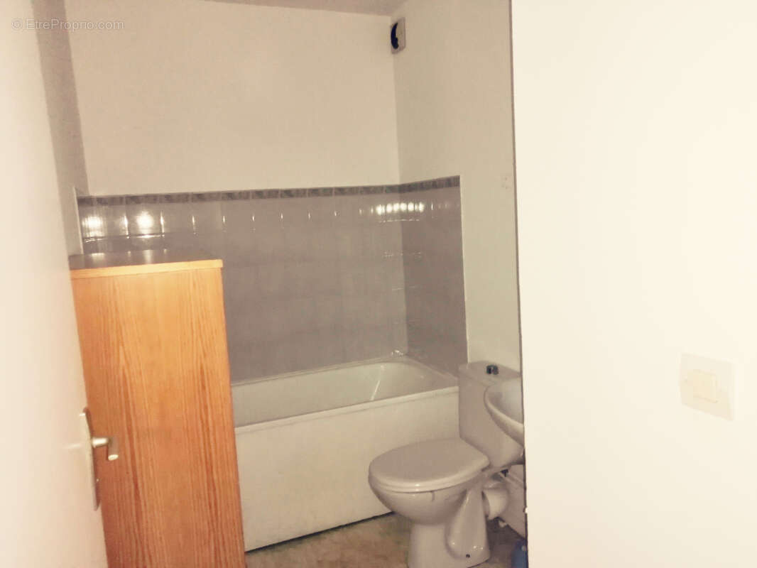 Appartement à SAINT-THIBAULT-DES-VIGNES