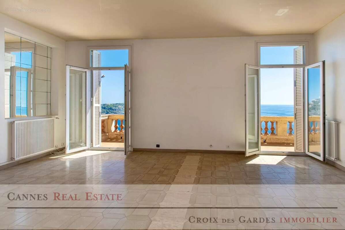 Appartement à ROQUEBRUNE-CAP-MARTIN