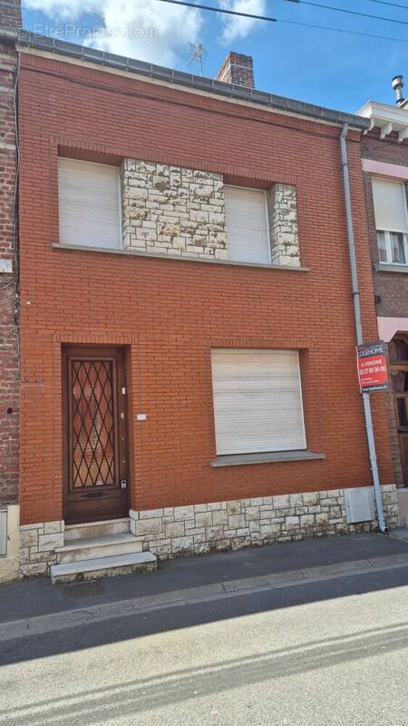 Maison à SIN-LE-NOBLE