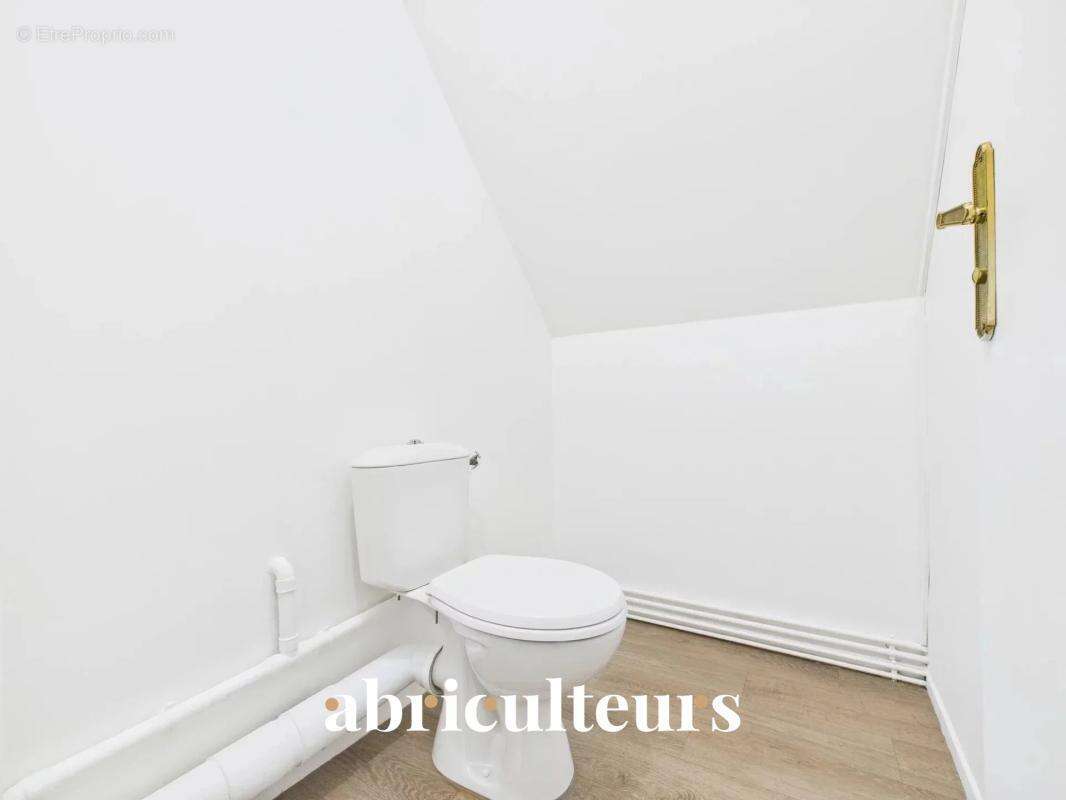 Maison à AVILLY-SAINT-LEONARD