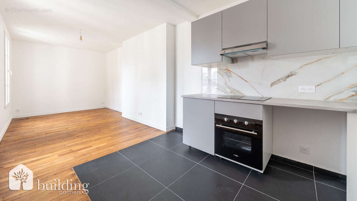 Appartement à PARIS-17E