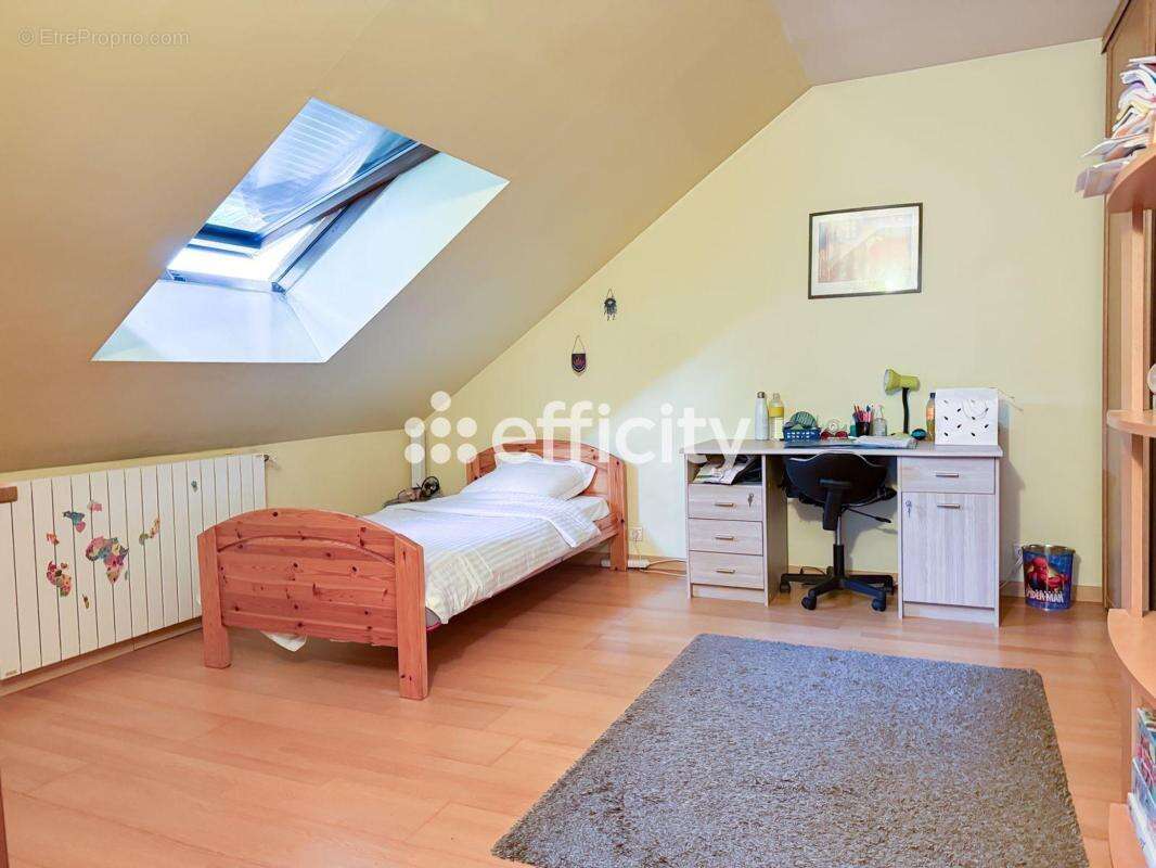 Maison 155 m² à Argenteuil  - photo 4