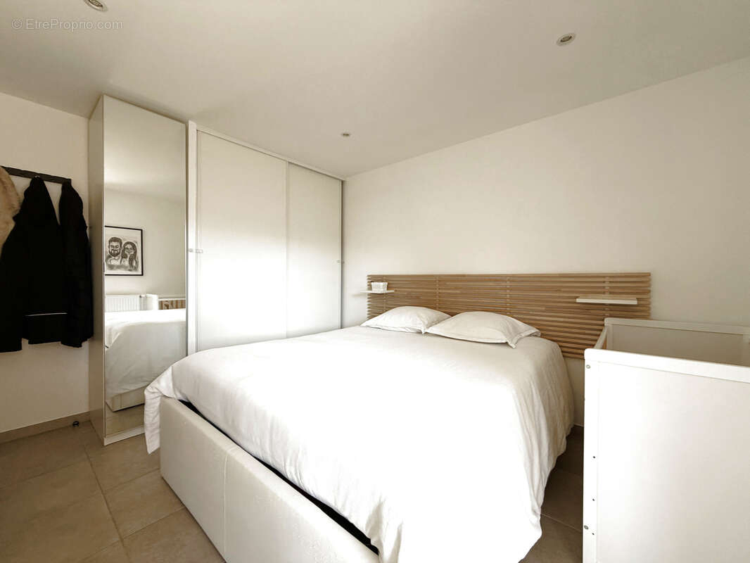 Appartement à CARROS